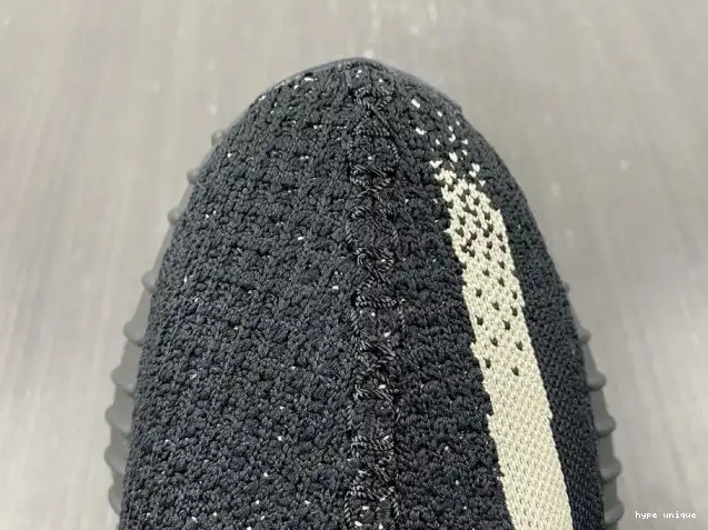 hype White V2 Adidas Black Boost 350 Yeezy Core BY1604 0531